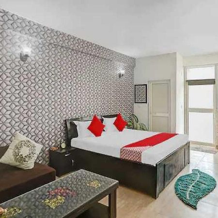 Hotel O Krishna Orchid Near Noida Sector 81 Metro Station מראה חיצוני תמונה