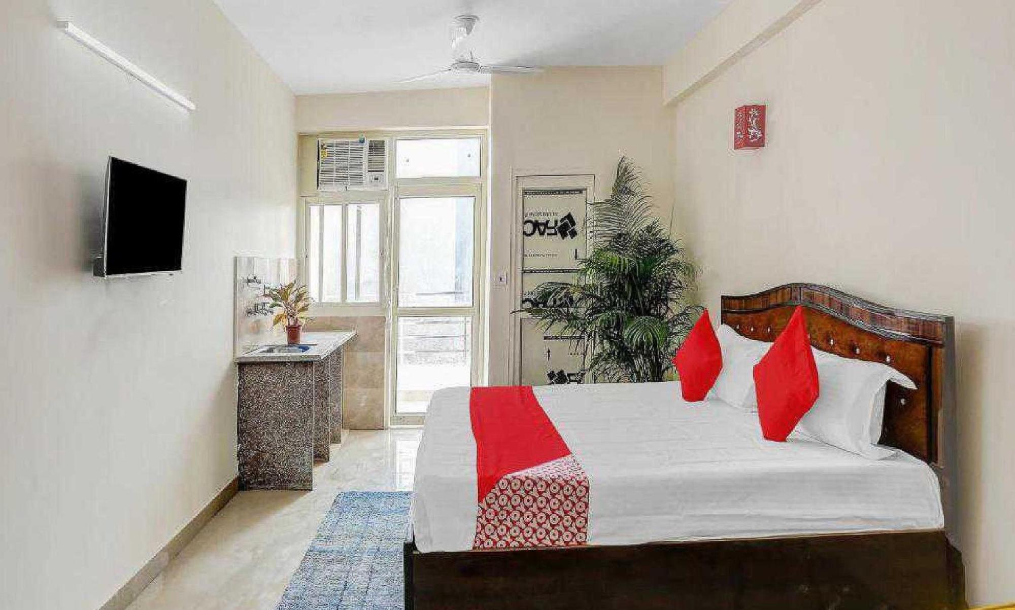 Hotel O Krishna Orchid Near Noida Sector 81 Metro Station מראה חיצוני תמונה
