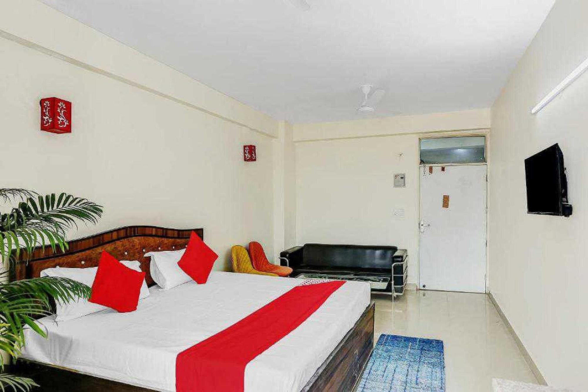 Hotel O Krishna Orchid Near Noida Sector 81 Metro Station מראה חיצוני תמונה