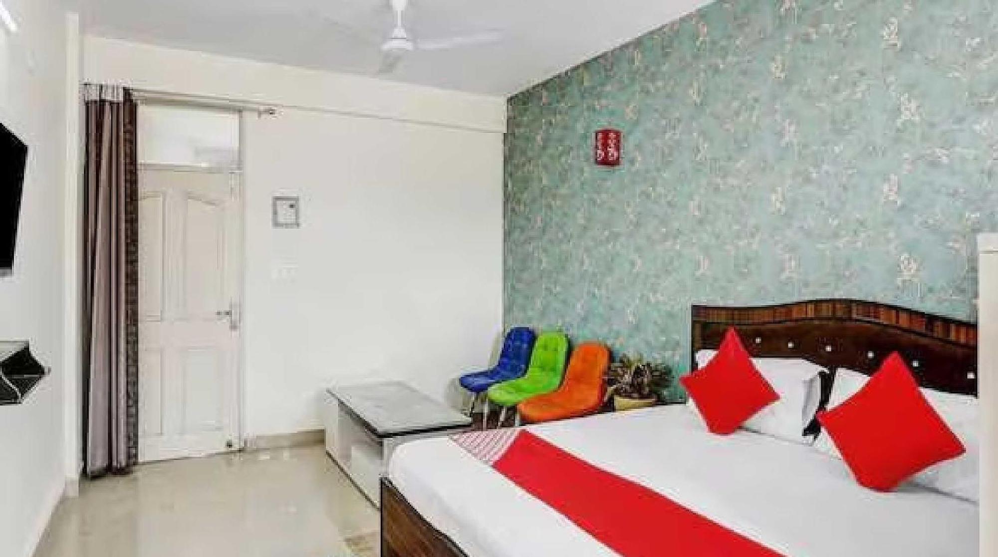 Hotel O Krishna Orchid Near Noida Sector 81 Metro Station מראה חיצוני תמונה