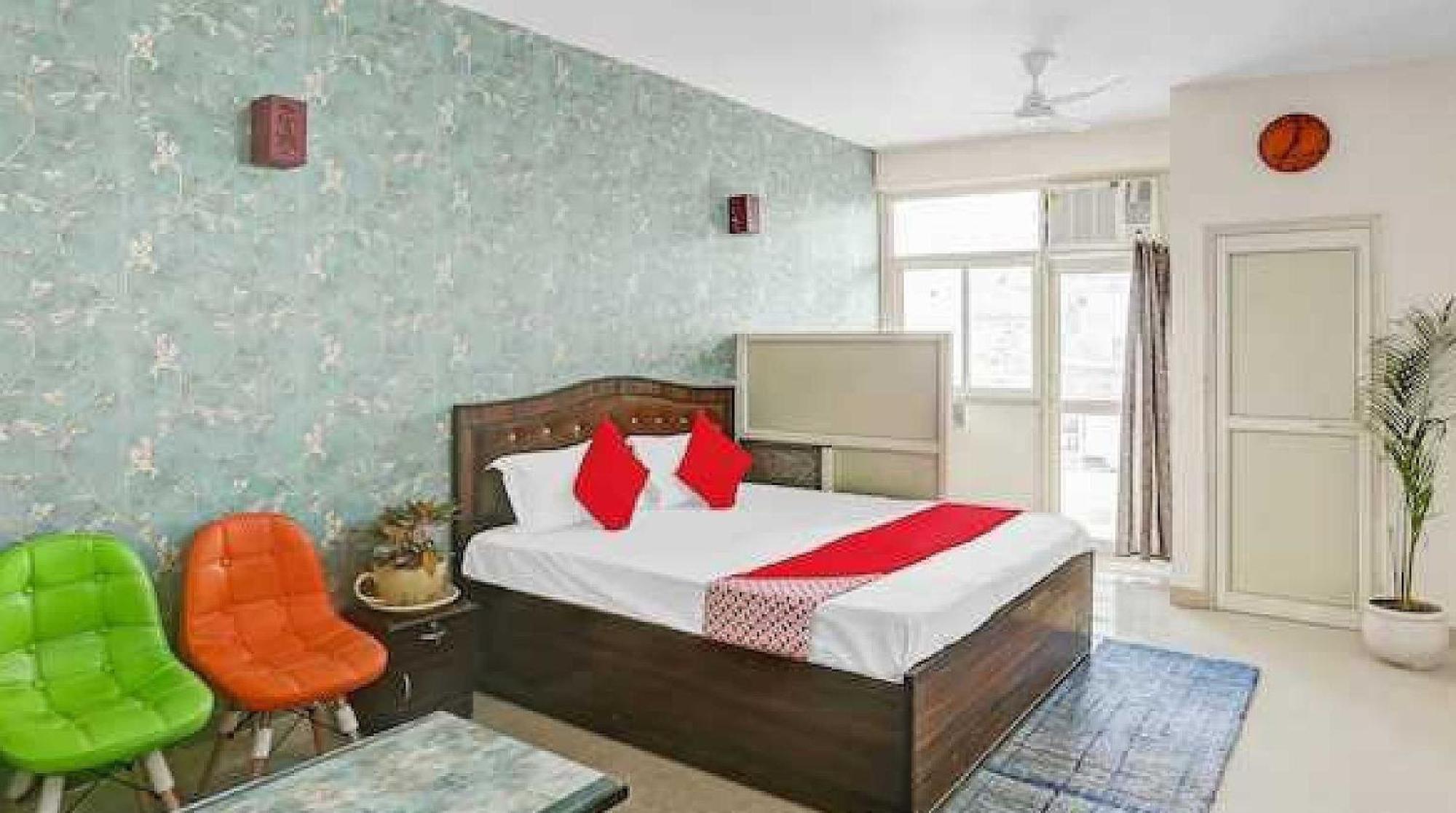 Hotel O Krishna Orchid Near Noida Sector 81 Metro Station מראה חיצוני תמונה