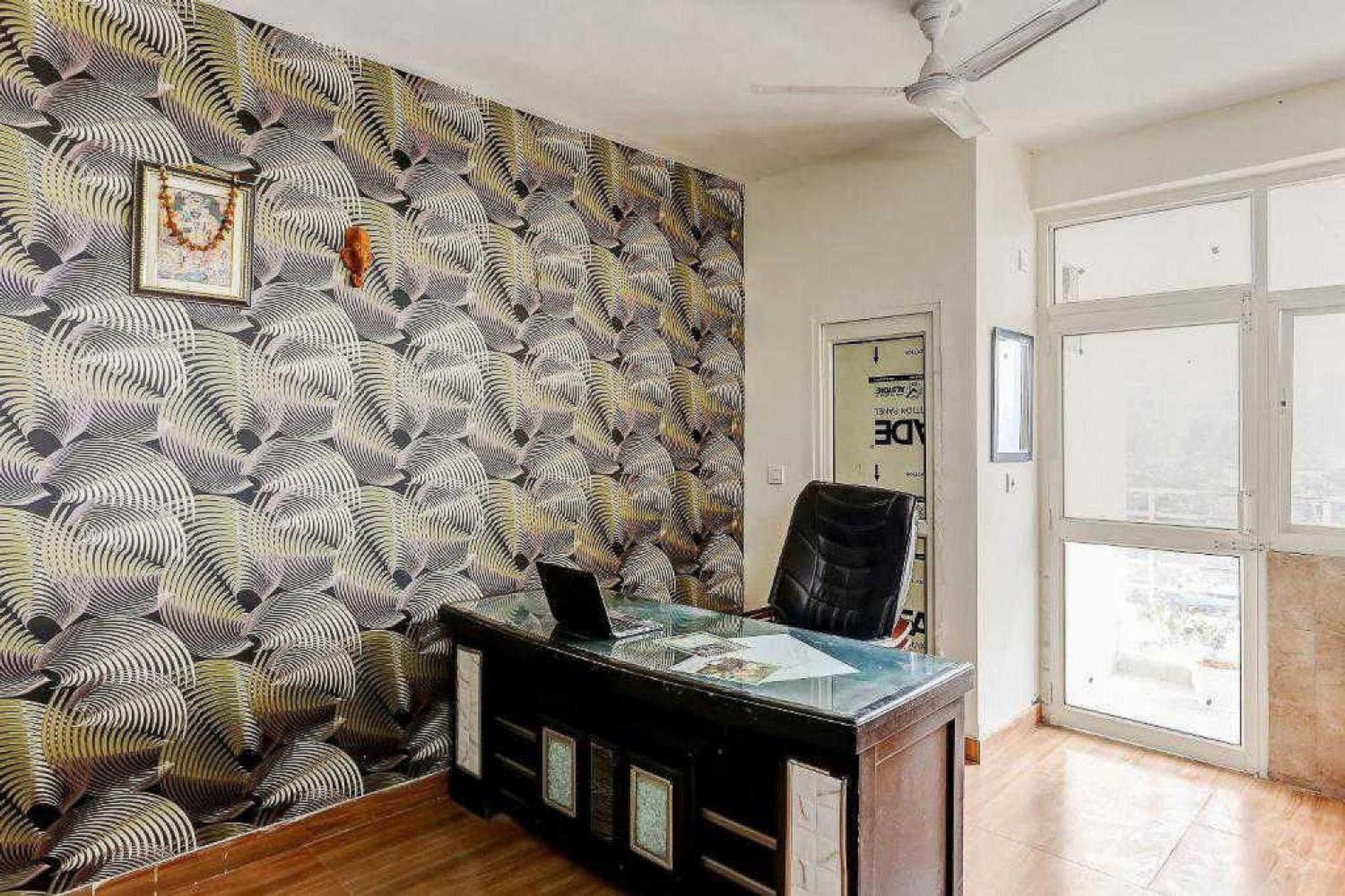 Hotel O Krishna Orchid Near Noida Sector 81 Metro Station מראה חיצוני תמונה